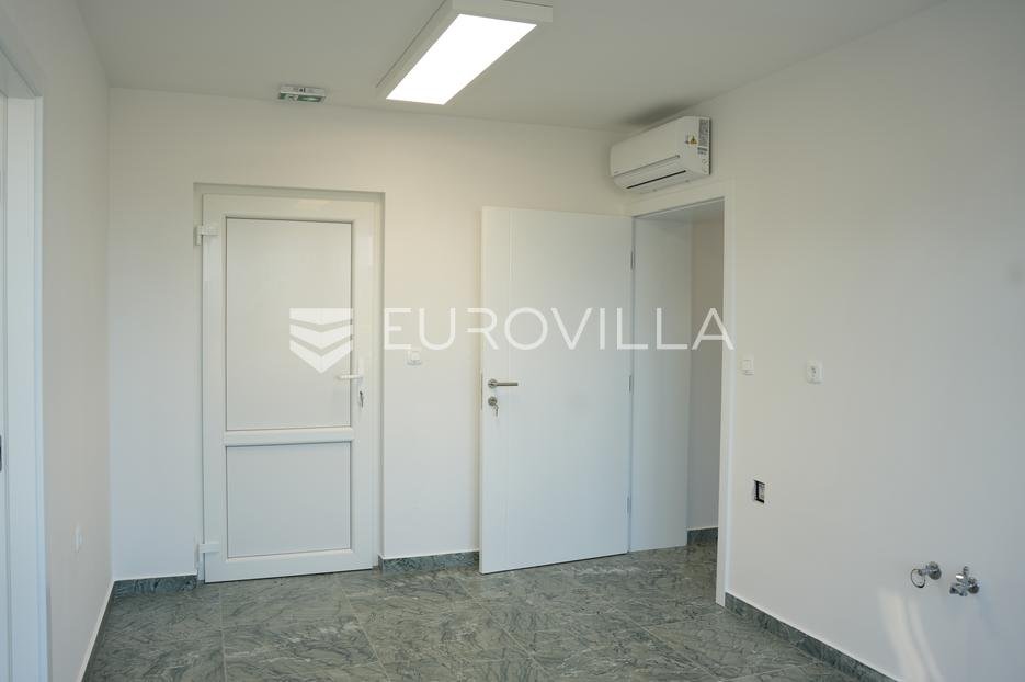 Locaux commerciaux À louer - Vukovarsko-srijemska Gradište