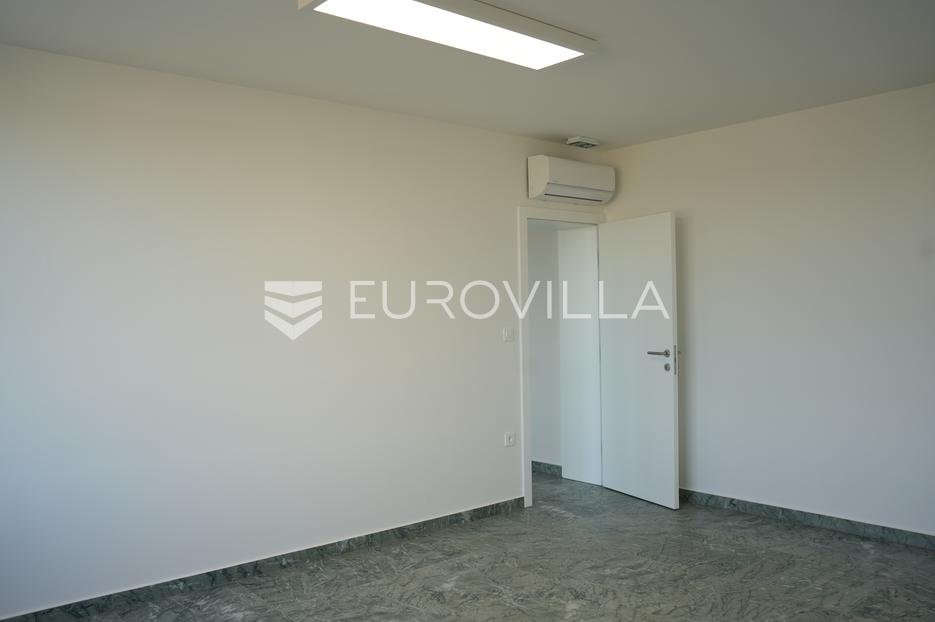 Locaux commerciaux À louer - Vukovarsko-srijemska Gradište
