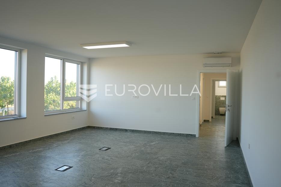 Locaux commerciaux À louer - Vukovarsko-srijemska Gradište