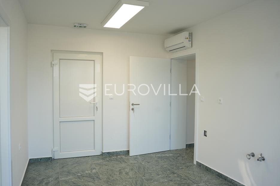Locaux commerciaux À louer - Vukovarsko-srijemska Gradište