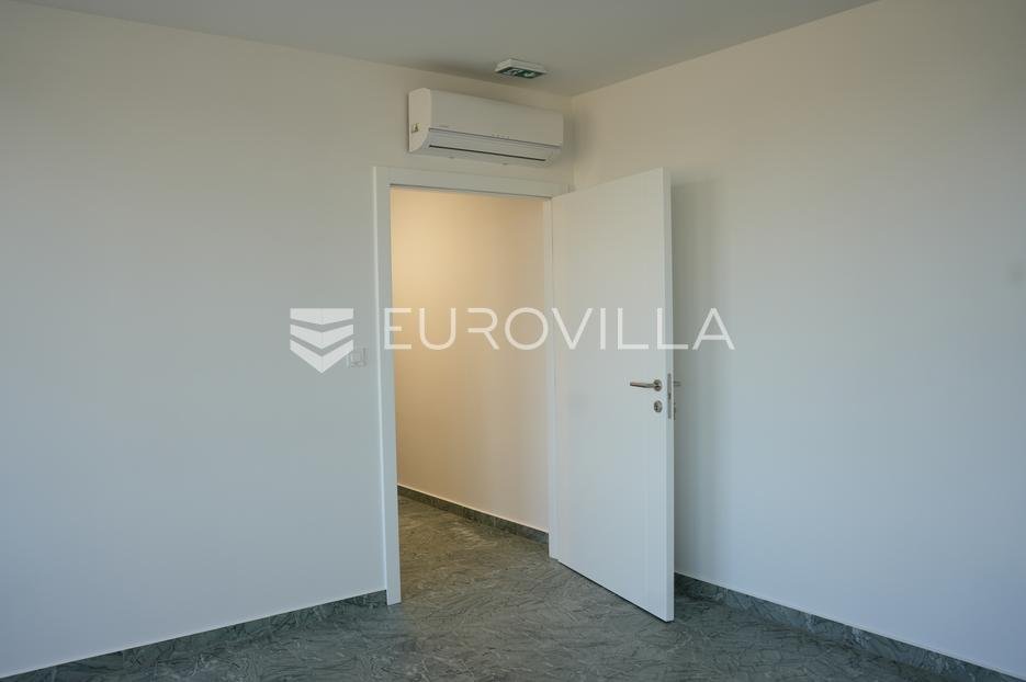 Locaux commerciaux À louer - Vukovarsko-srijemska Gradište