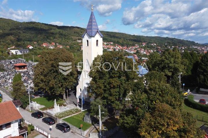 Terreno in vendita 831 m² – Šestine