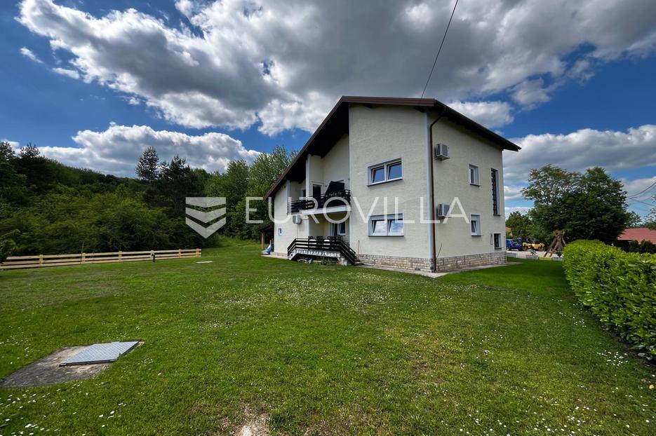 Maison À vendre -  Rakovica
