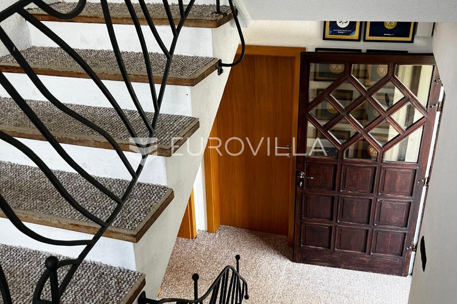 Maison À vendre -  Rakovica