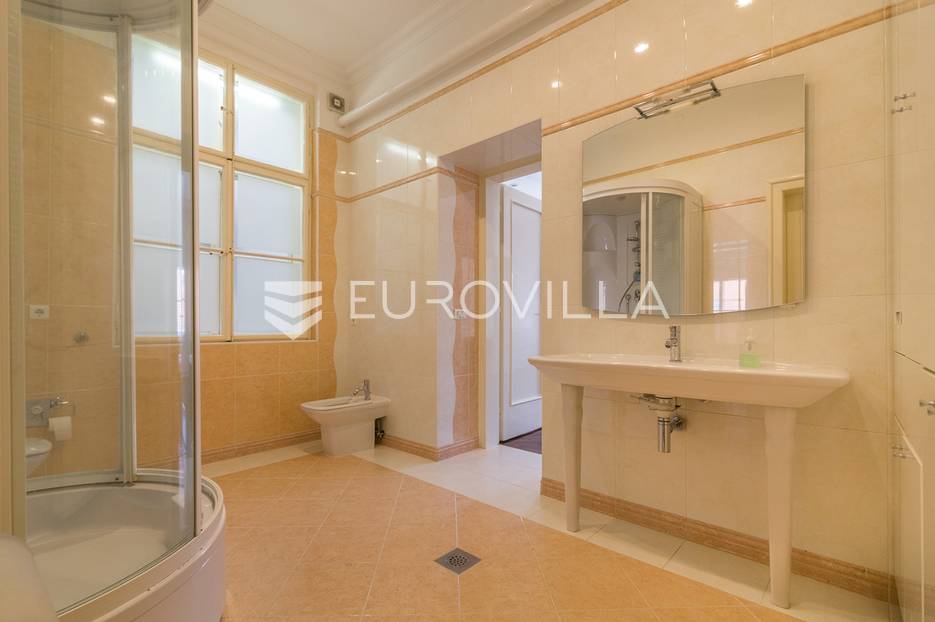 Flat For sale -  Donji Grad
