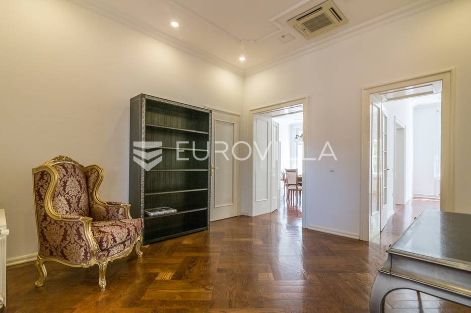 Flat For sale -  Donji Grad