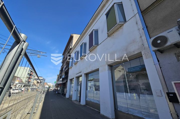 Commerciale in vendita 1078 m² – Gornji Grad / Centar