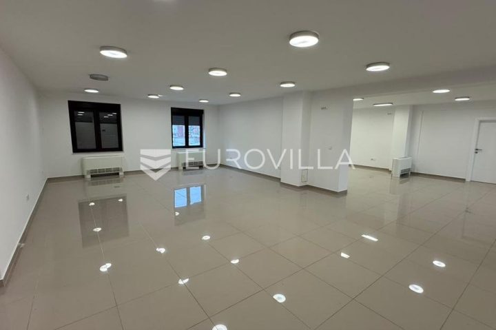 Business premises For rent - Grad Zagreb Sesvete - foto 2/14