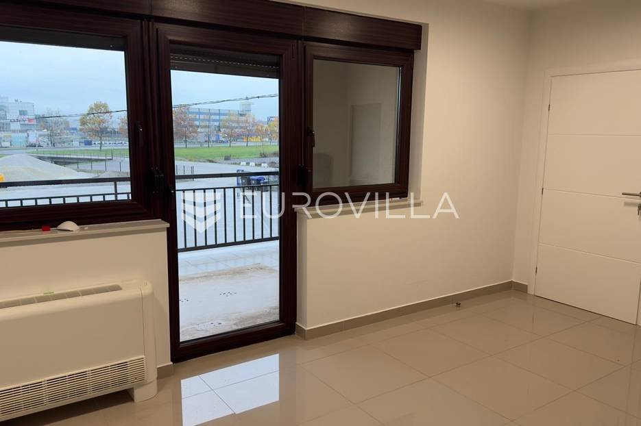 Business premises For rent - Grad Zagreb Sesvete