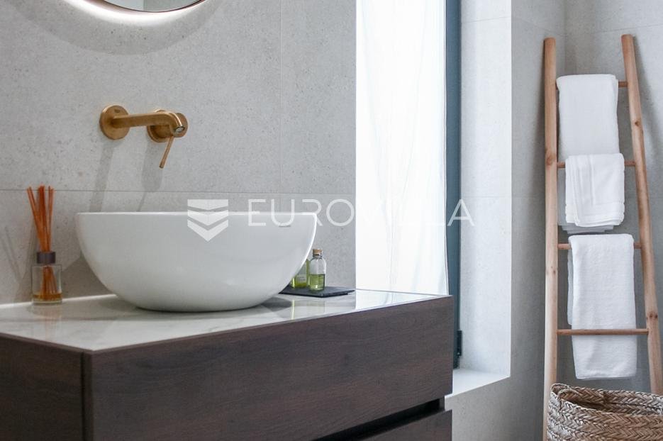Haus Zu vermieten - Splitsko-dalmatinska Podstrana