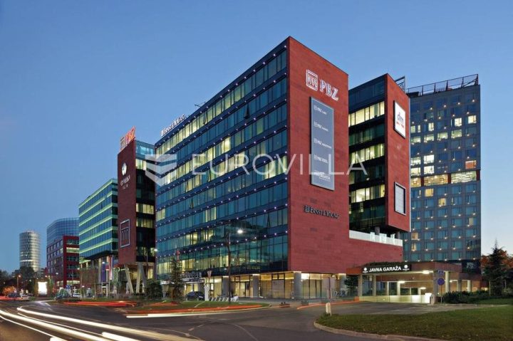 Poslovni prostor za najam 196 m² – Kanal