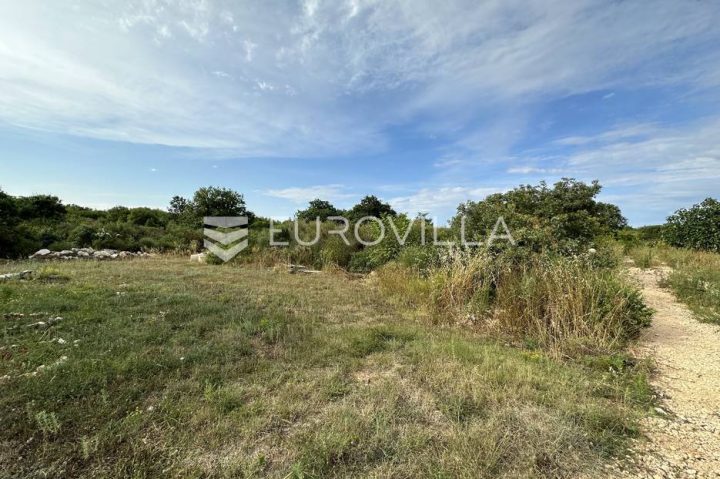 Zemljište na prodaju 1600 m² – Medulin