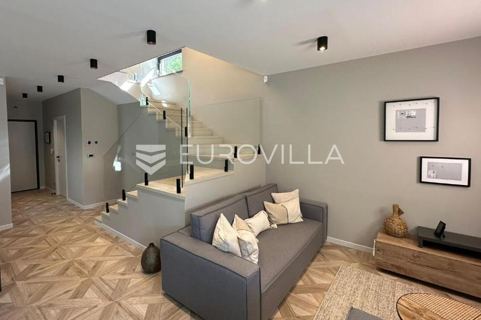 Maison À vendre - Primorsko-goranska Mošćenička Draga - foto 2/28