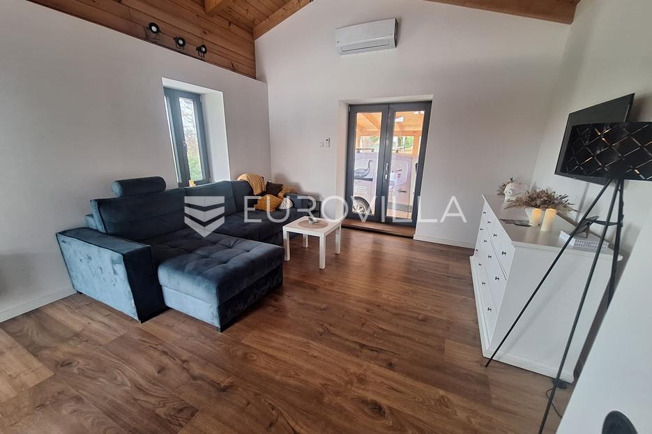 Dom Na predaj -  Karlovac