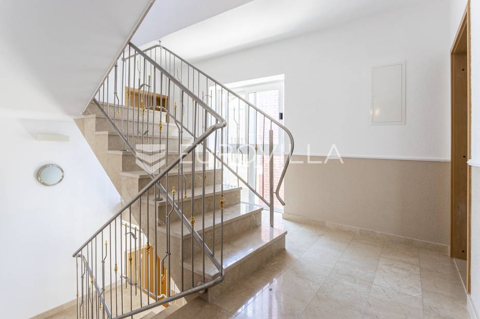 Hotel Na prodaju -  Trogir - Okolica