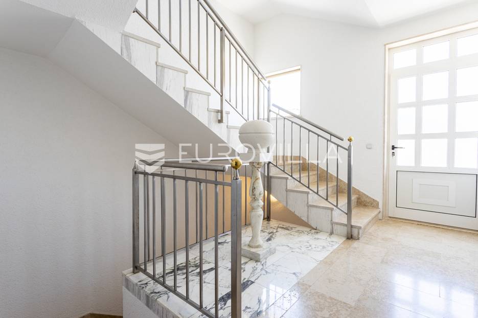 Hotel Na prodaju -  Trogir - Okolica