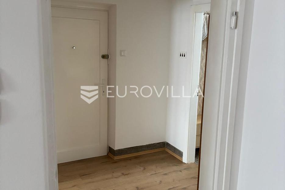 Apartmán Na predaj -  Karlovac