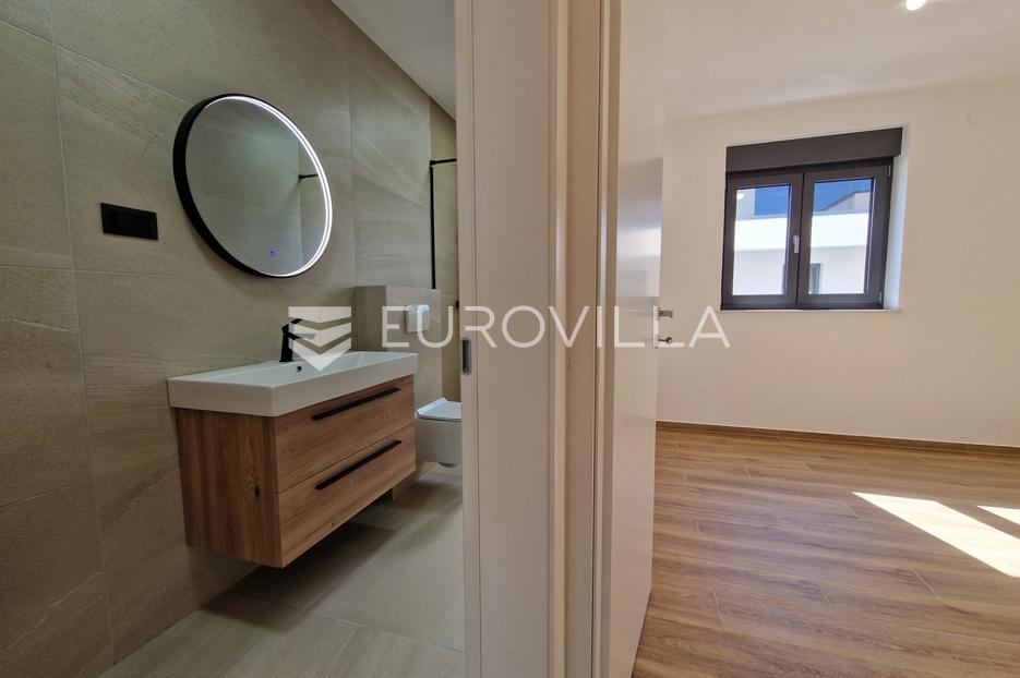 Flat For sale -  Vir