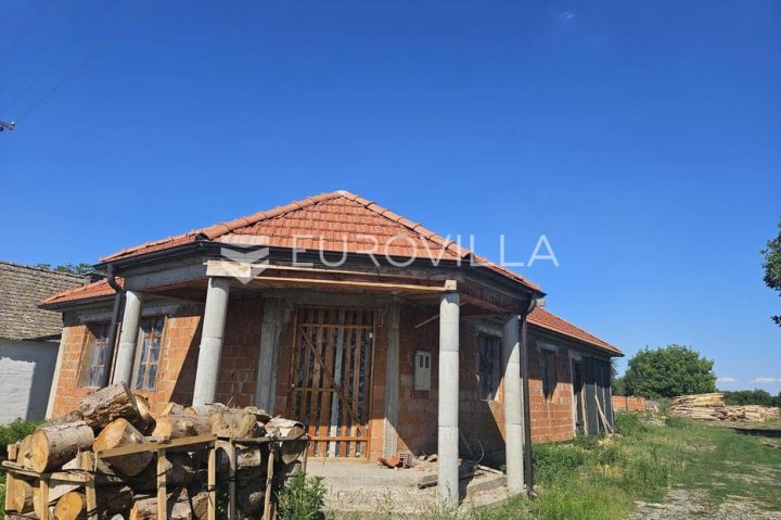 Hiša Naprodaj - Osječko-baranjska Podgorač - foto 2/6