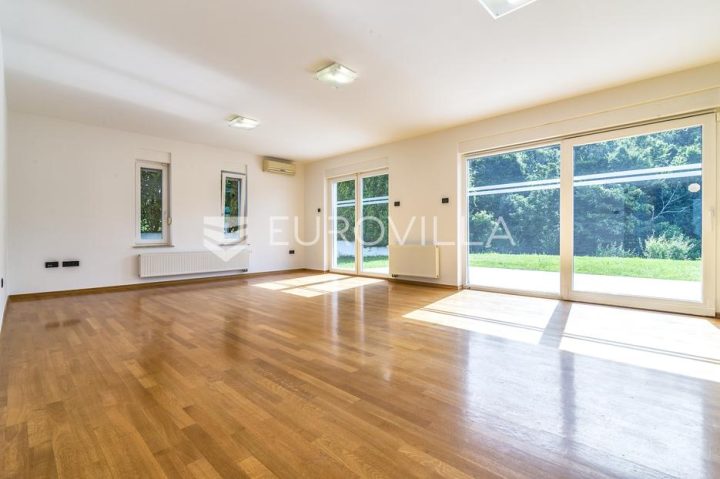 Kuća na prodaju 300 m² – Dedići
