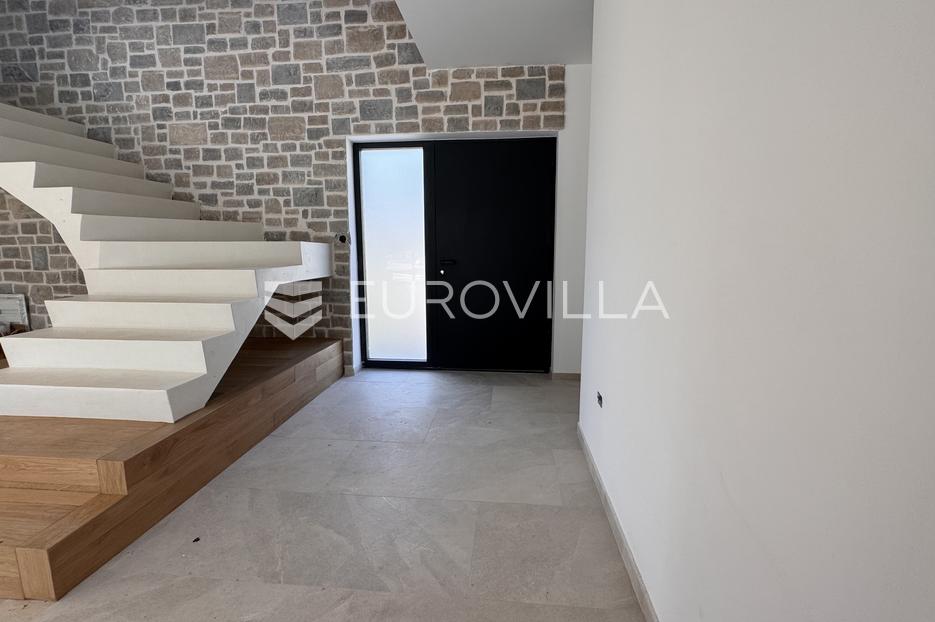 Kuća Na prodaju -  Tinjan