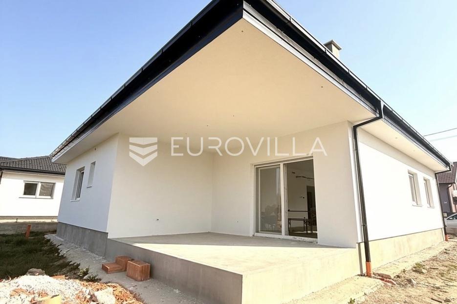 Maison À vendre -  Rugvica