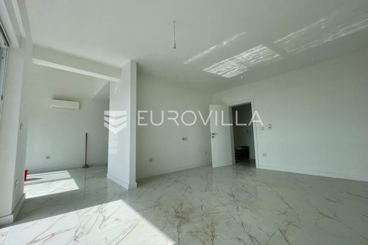 Appartamento In vendita - Primorsko-goranska Rijeka - foto 3/17