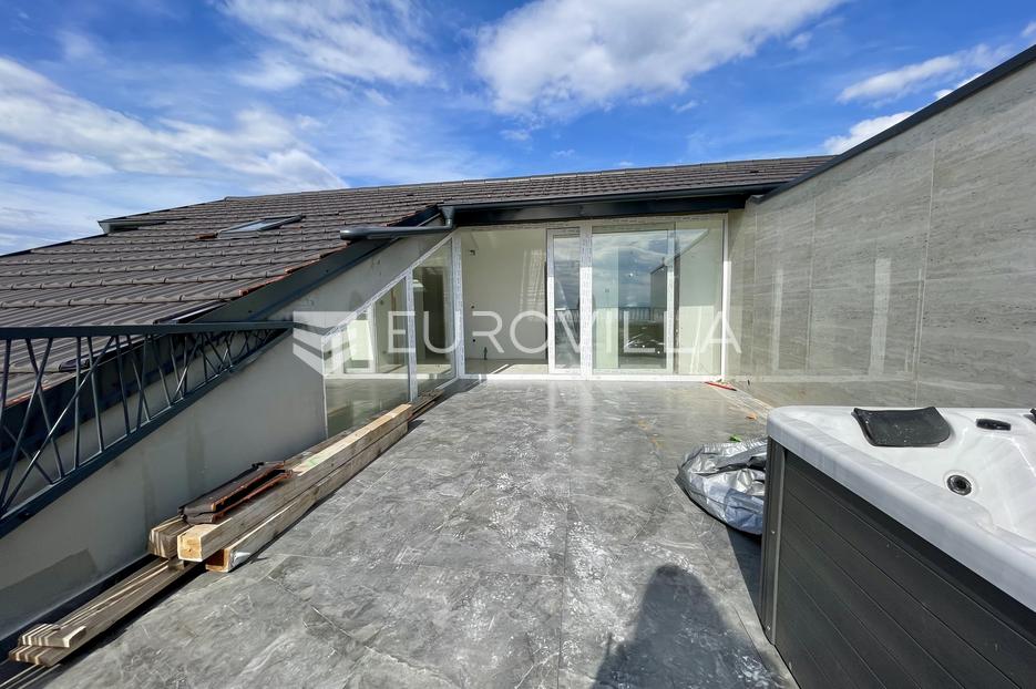 Appartement À vendre -  Rijeka