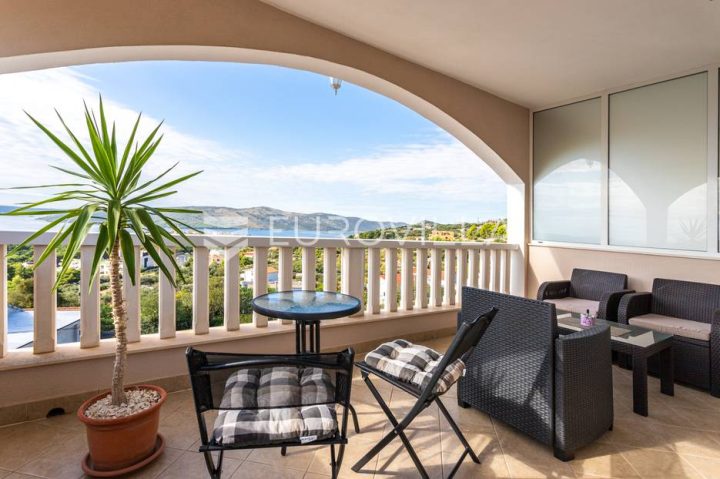 Maison à vendre 888 m² – Seget Vranjica