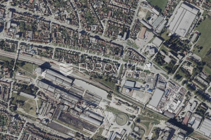 Land for sale 561 m² – Donji Grad