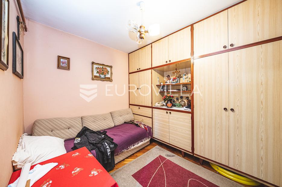 Haus Zu verkaufen -  Trešnjevka - Sjever