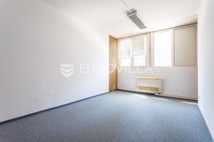 Gewerbefläche Zu vermieten - Splitsko-dalmatinska Split - foto 2/13