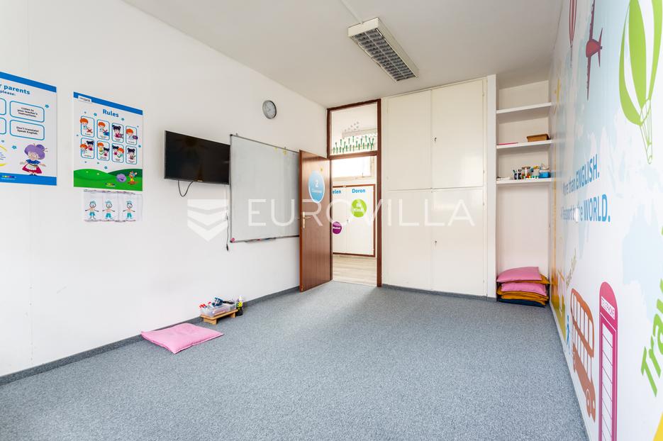 Business premises For sale -  Split