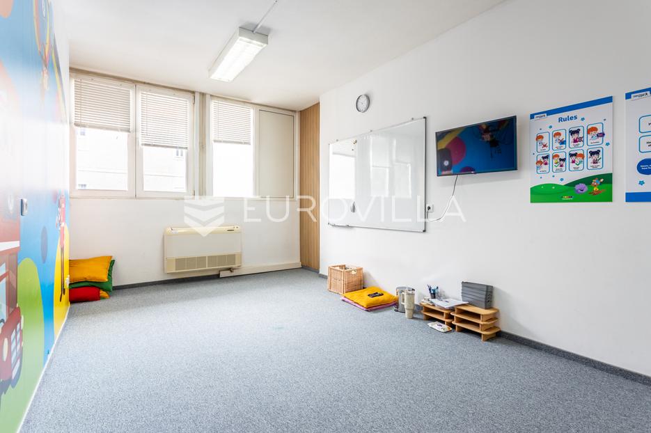 Business premises For sale -  Split
