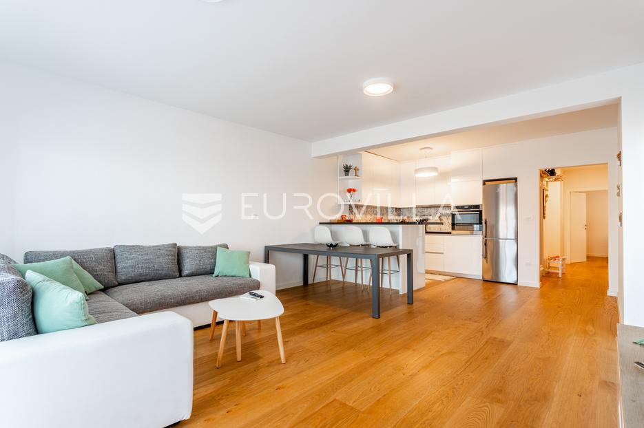 Appartamento In vendita - Splitsko-dalmatinska Makarska