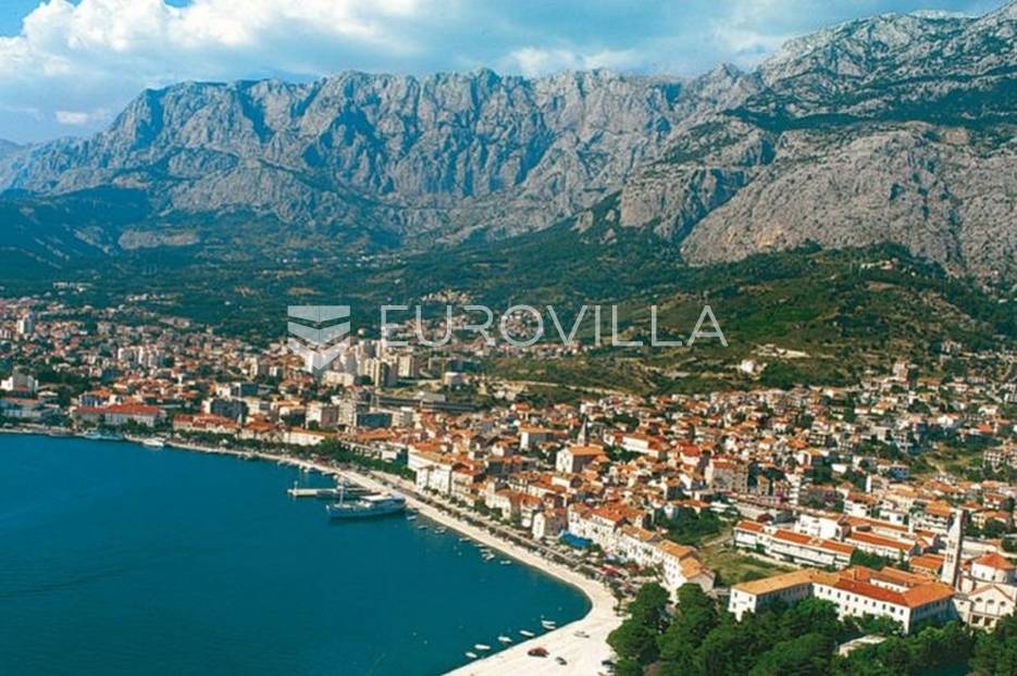 Zemljište Na prodaju -  Makarska