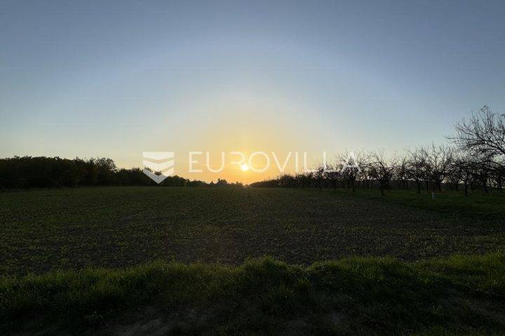 Terrain À vendre Đakovo