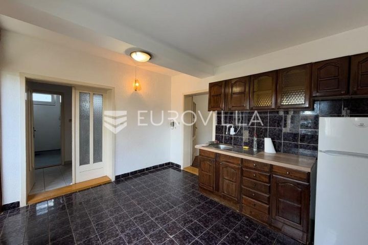 Hiša naprodaj 140 m² – Đakovo