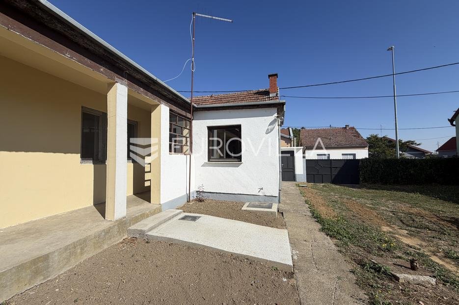 Maison À vendre - Osječko-baranjska Đakovo