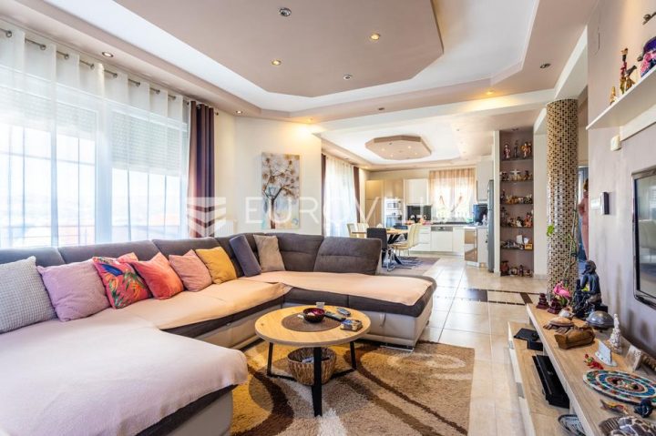 Dom na predaj 282 m² – Okrug Gornji