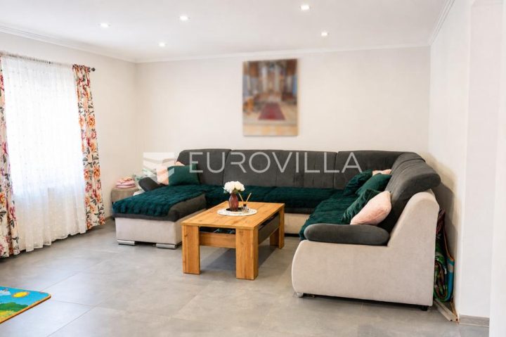Dům na prodej 157 m² – Otok