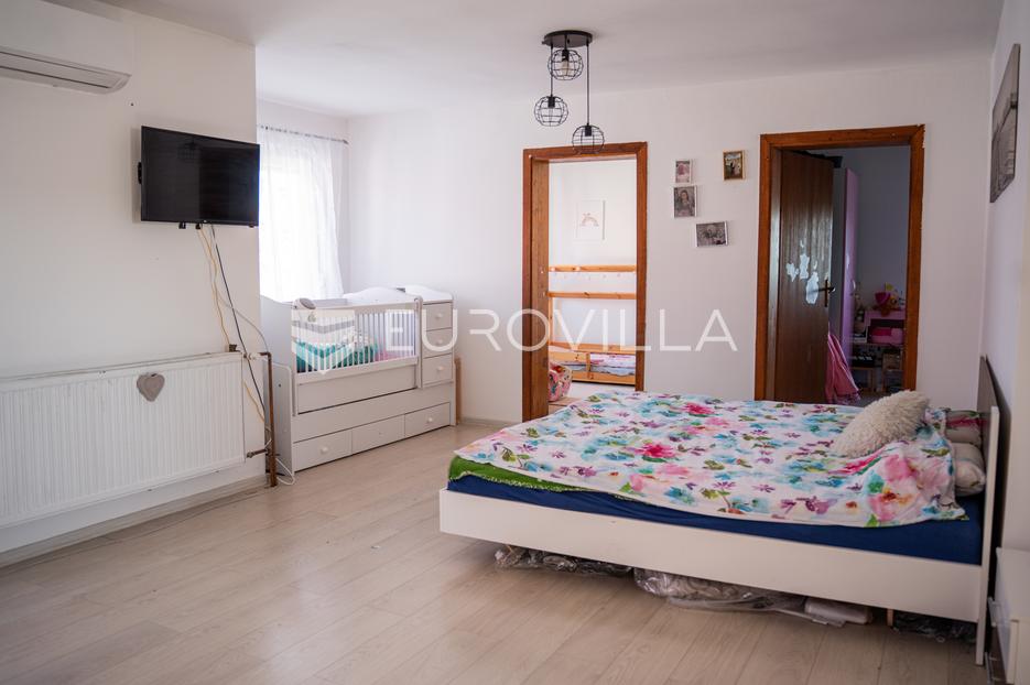 Haus Zu verkaufen -  Otok