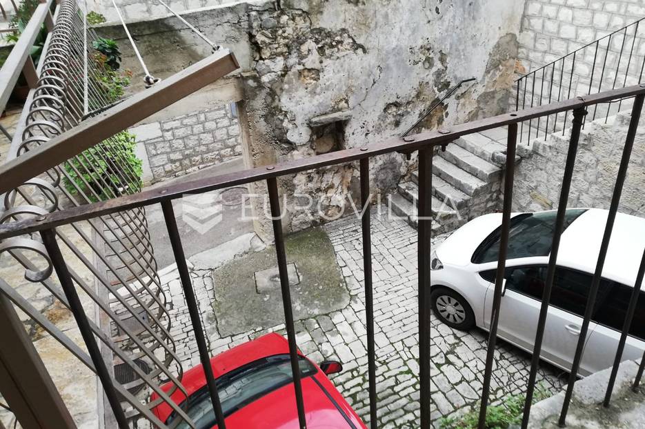 Dom Na predaj -  Kaštela