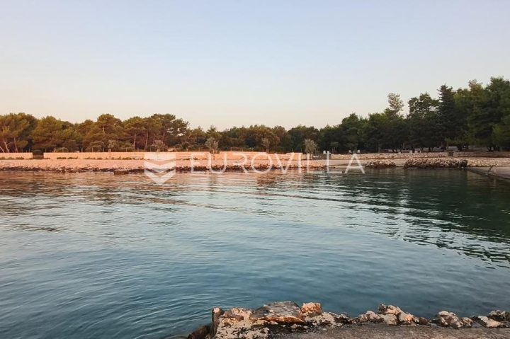 Pozemok na predaj 667 m² – Vir