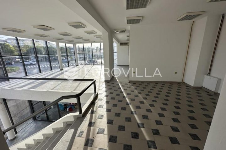 Business premises for sale 570 m² – Centar