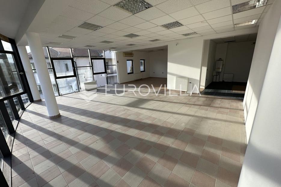 Poslovni prostori Na predaj -  Vukovar