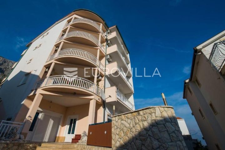 Hotel à vendre 825 m² – Lokva Rogoznica