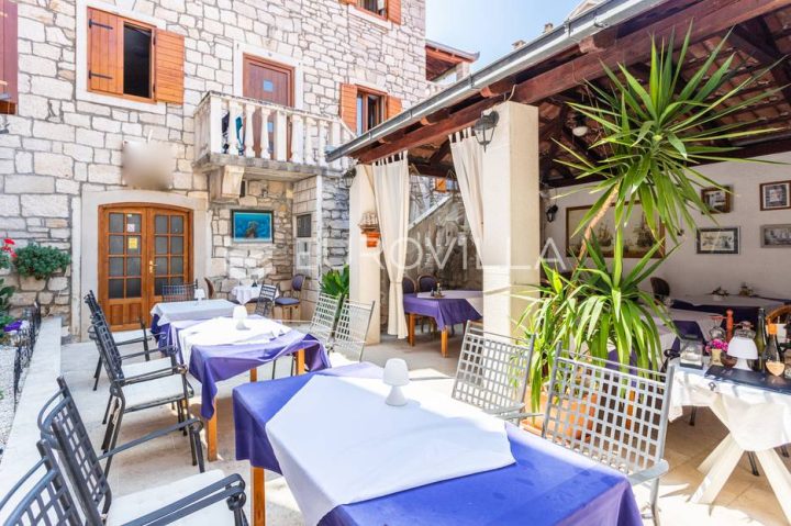 Casa in vendita 450 m² – Supetar