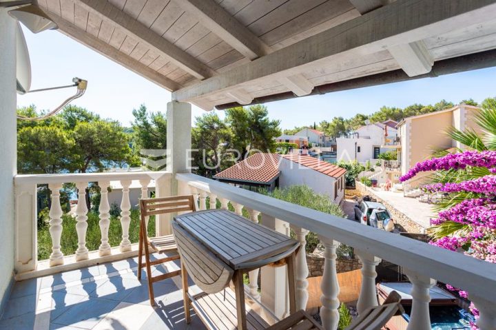 Dům na prodej 260 m² – Milna