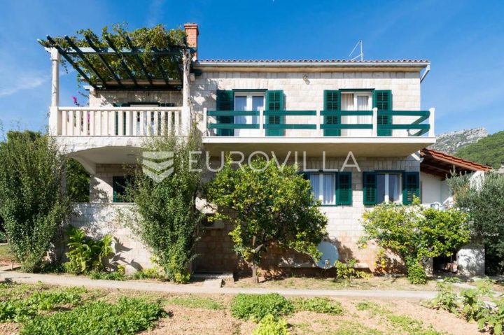House for sale 260 m² – Bol